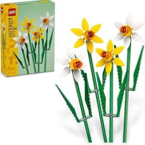 LEGO Daffodils - Building Toy for Kids, Girls and Boys, Ages 8+ - Artificial Daffodil for Home Decor and Display - Gift for Her and Him - 40747